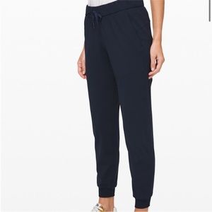 Lululemon On The Fly Jogger